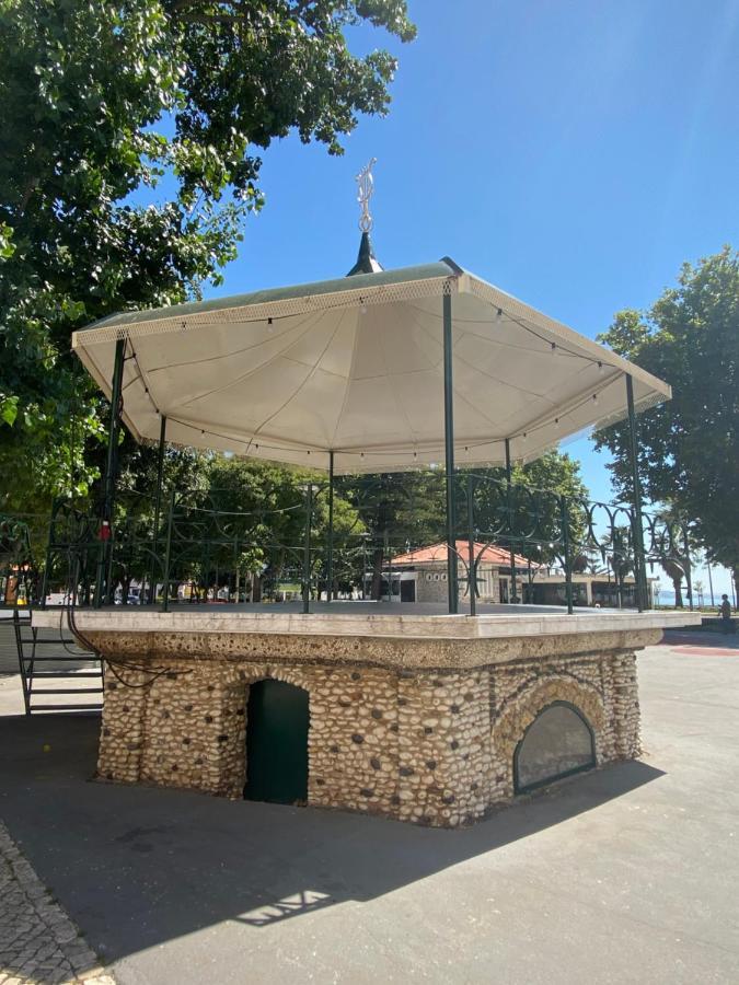 Apartamento 1 Quarto, Com Patio, Em Frente Praia Paço de Arcos Exteriér fotografie