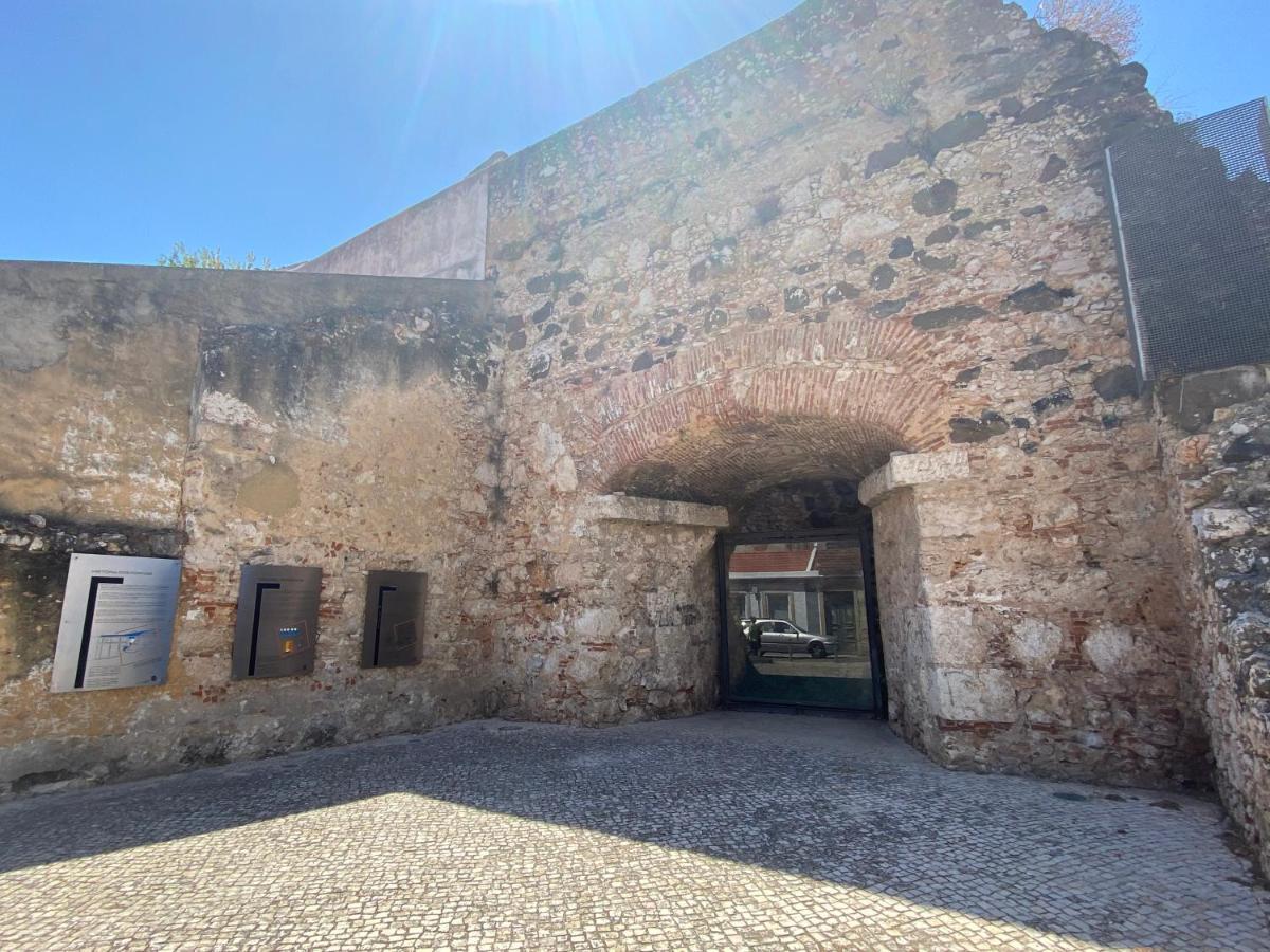 Apartamento 1 Quarto, Com Patio, Em Frente Praia Paço de Arcos Exteriér fotografie
