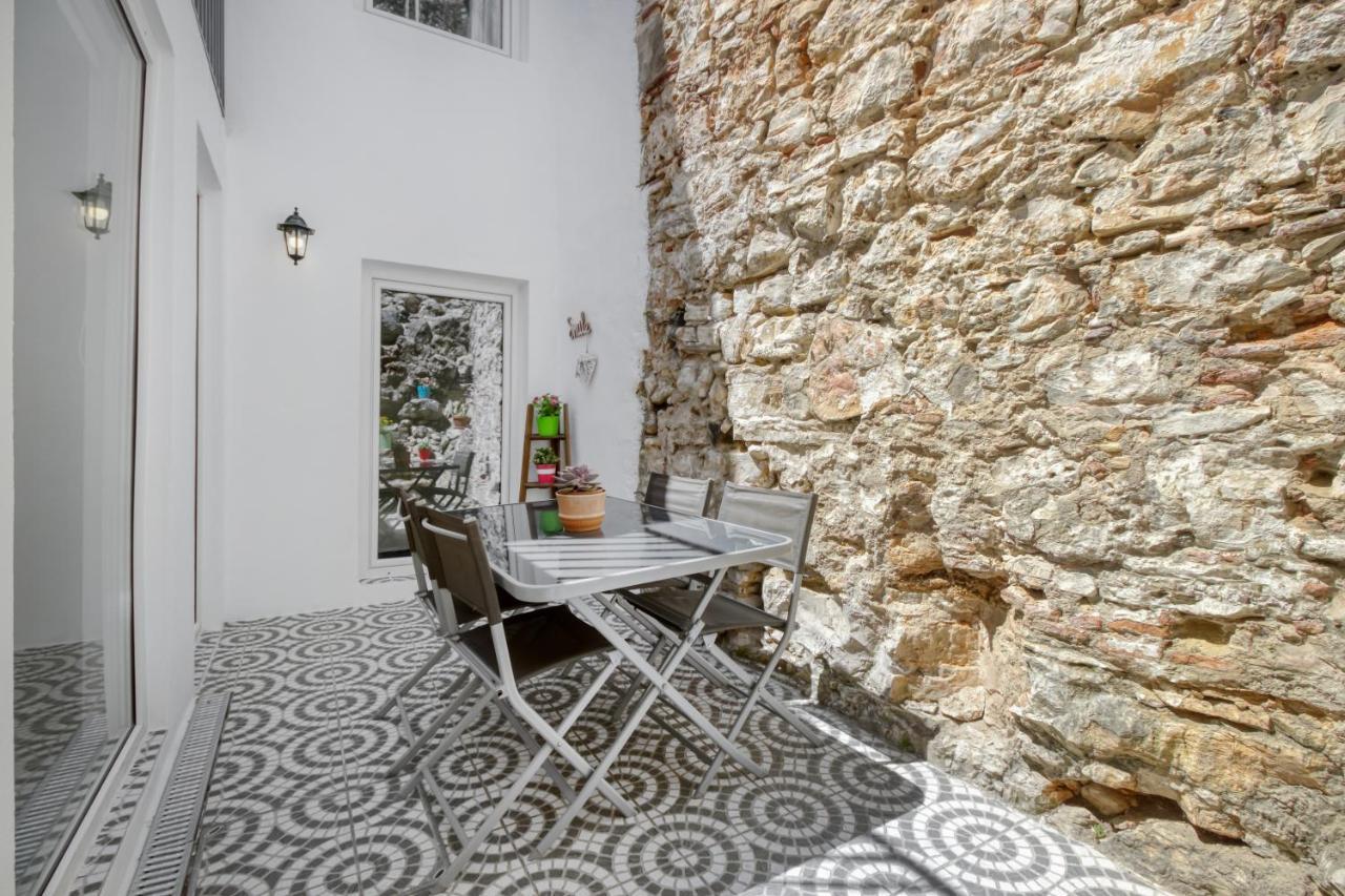 Apartamento 1 Quarto, Com Patio, Em Frente Praia Paço de Arcos Exteriér fotografie