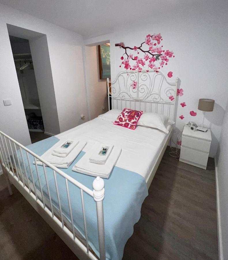 Apartamento 1 Quarto, Com Patio, Em Frente Praia Paço de Arcos Exteriér fotografie